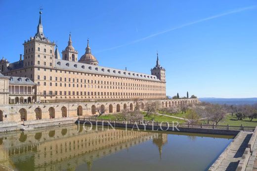 Edificio en San Lorenzo de El Escorial, Provincia de Madrid