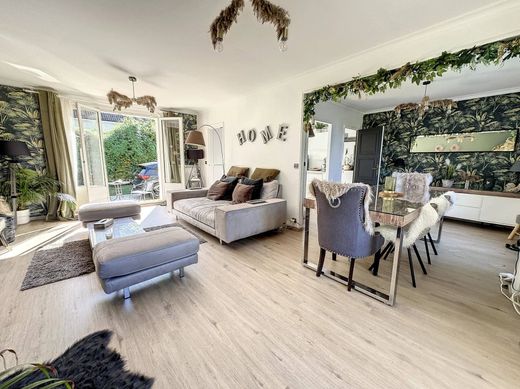 Luxe woning in Villers-Allerand, Marne