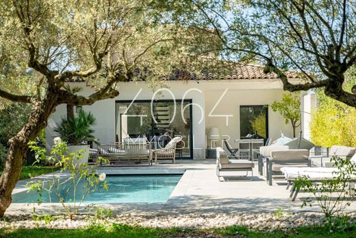 Luxury home in Éguilles, Bouches-du-Rhône