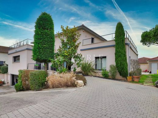 Villa - Genas, Ródano