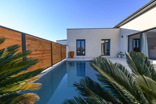 Villa in Uzès, Gard