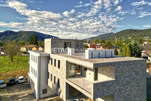 Penthouse w Magliaso, Lugano