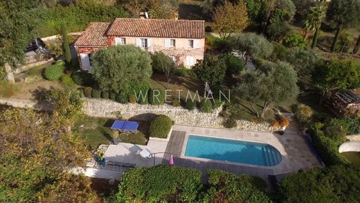 Rural or Farmhouse in Châteauneuf-Grasse, Alpes-Maritimes