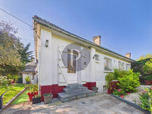 Luxury home in Massy, Essonne
