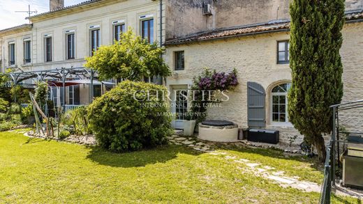 Luxury home in Saint-Estèphe, Gironde