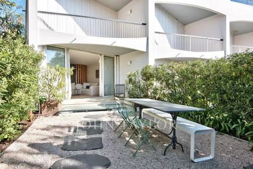 아파트 / 생장카프페라, Alpes-Maritimes