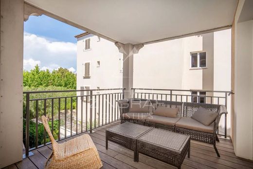 ﺷﻘﺔ ﻓﻲ سان تروبيه, Var