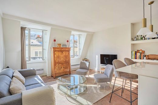 Apartment / Etagenwohnung in Tour Eiffel, Invalides – Ecole Militaire, Saint-Thomas d’Aquin, Paris