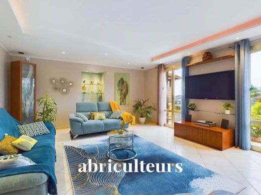 Luxe woning in Menton, Alpes-Maritimes