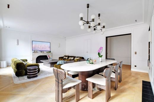 Apartment in La Muette, Auteuil, Porte Dauphine, Paris