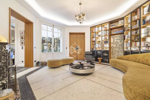 Apartment / Etagenwohnung in Champs-Elysées, Madeleine, Triangle d’or, Paris