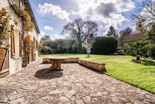 Luxury home in Gambais, Yvelines