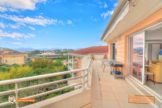 아파트 / Le Cannet, Alpes-Maritimes