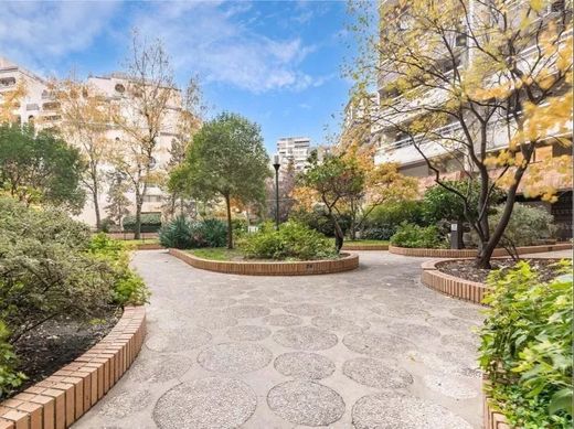 Appartement à Buttes-Chaumont, Villette, Bas Belleville, Paris