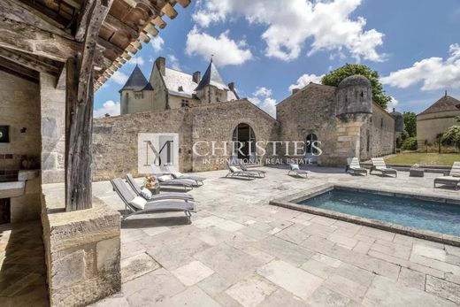 Kasteel in Saintes, Charente-Maritime