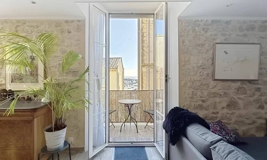 Apartment / Etagenwohnung in Le Cannet, Alpes-Maritimes