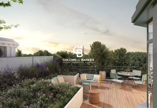 Apartment in Puteaux, Hauts-de-Seine