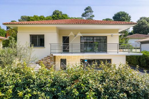 Villa in Arcachon, Gironde