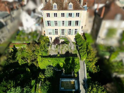 منزل ﻓﻲ Montbard, Cote d'Or