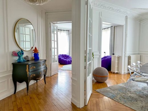 Apartment / Etagenwohnung in Le Raincy, Seine-Saint-Denis