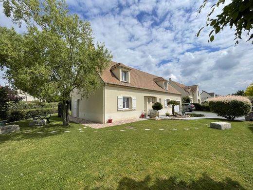 Luxury home in Chartrettes, Seine-et-Marne