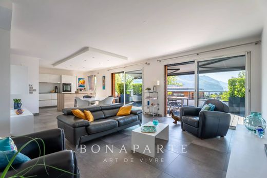 Apartament w Annecy, Haute-Savoie