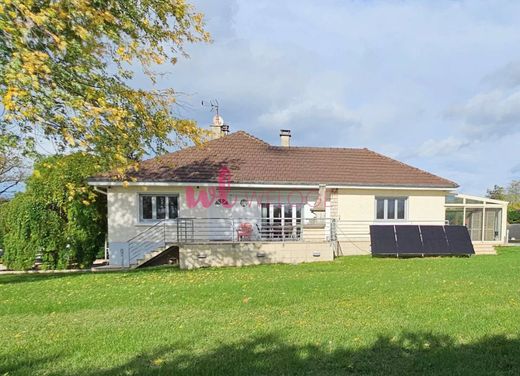 豪宅  Charvieu-Chavagneux, Isère