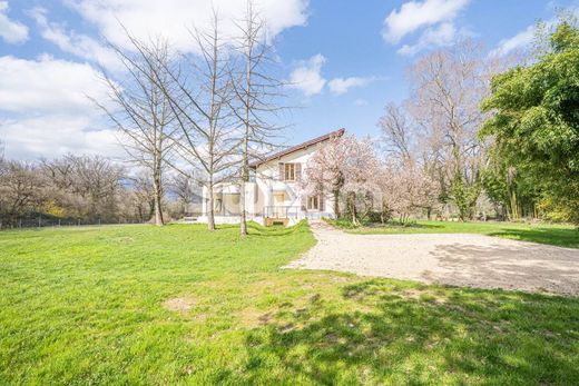 Casa de lujo en Prévessin-Moëns, Ain