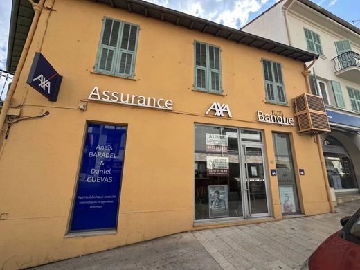 Complesso residenziale a Saint-Laurent-du-Var, Alpi Marittime