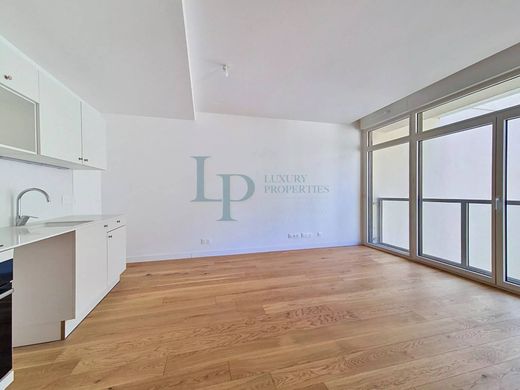 Apartment in Issy-les-Moulineaux, Hauts-de-Seine