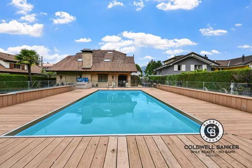 ﻓﻴﻼ ﻓﻲ Le Bouveret, Monthey District