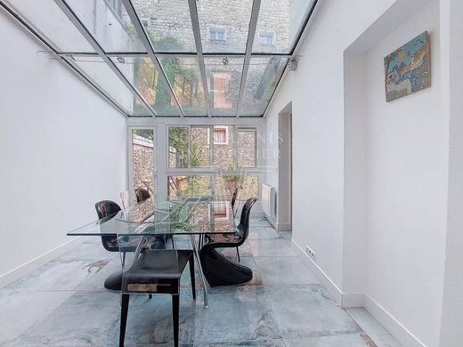 Apartment in La Muette, Auteuil, Porte Dauphine, Paris