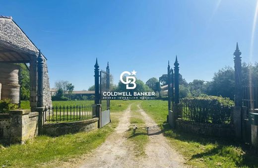 Luxury home in Saint-Vivien-de-Médoc, Gironde