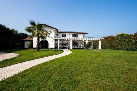 Villa in Pietrasanta, Provincia di Lucca