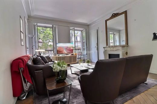 Appartement in Canal Saint Martin, Château d’Eau, Porte Saint-Denis, Paris