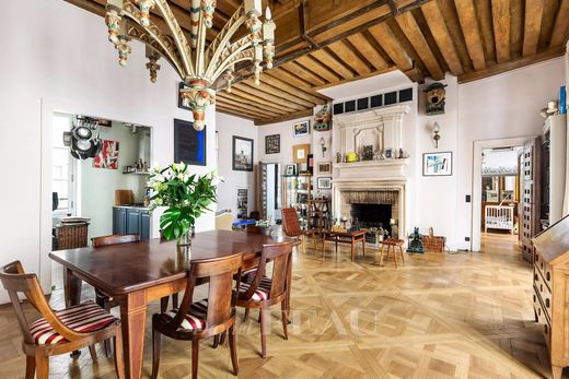 Apartment in Saint-Germain, Odéon, Monnaie, Paris