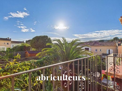 Luxury home in Villeneuve-Loubet, Alpes-Maritimes