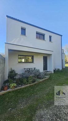 Luxus-Haus in Aigrefeuille-d'Aunis, Charente-Maritime