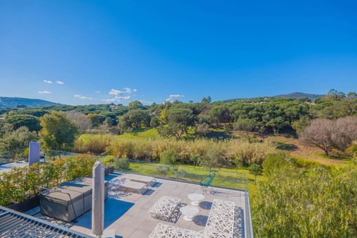 Apartment / Etagenwohnung in Sainte-Maxime, Var