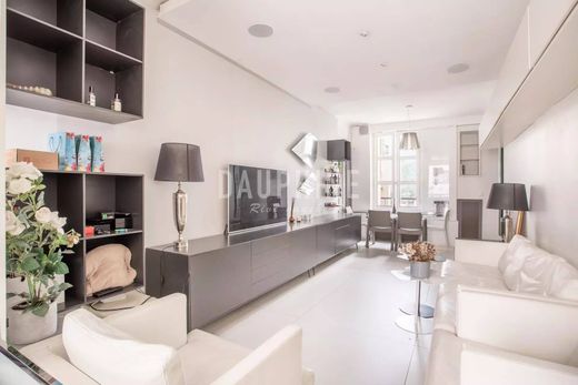 Apartment in La Muette, Auteuil, Porte Dauphine, Paris