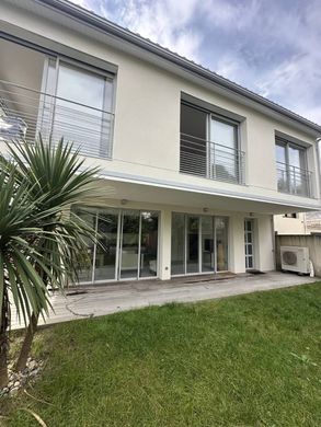 Luxe woning in Gradignan, Gironde