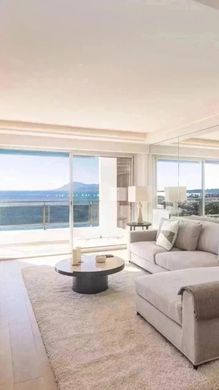 Apartment in Saint-Laurent-du-Var, Alpes-Maritimes