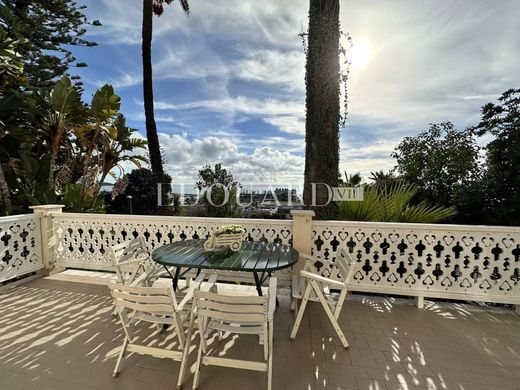 Apartment / Etagenwohnung in Menton, Alpes-Maritimes