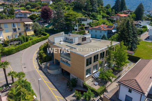 Apartment / Etagenwohnung in Comano, Lugano