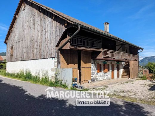 Rural or Farmhouse in Viuz-en-Sallaz, Haute-Savoie