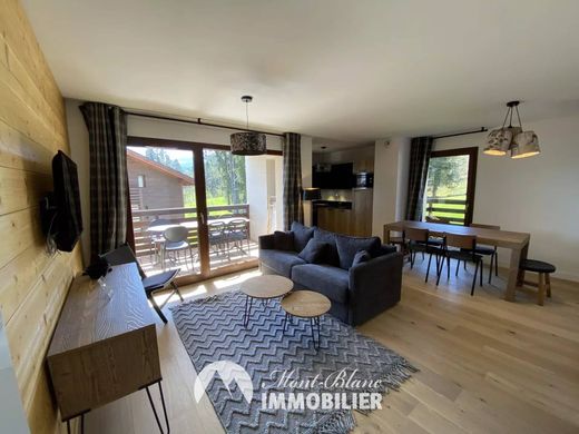 Apartment / Etagenwohnung in Combloux, Haute-Savoie