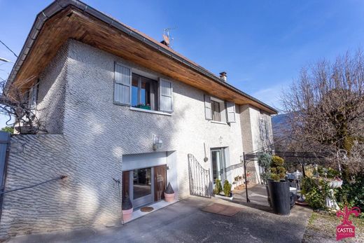 Luxury home in Chapareillan, Isère