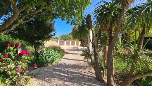 ﻓﻴﻼ ﻓﻲ Tourbes, Hérault