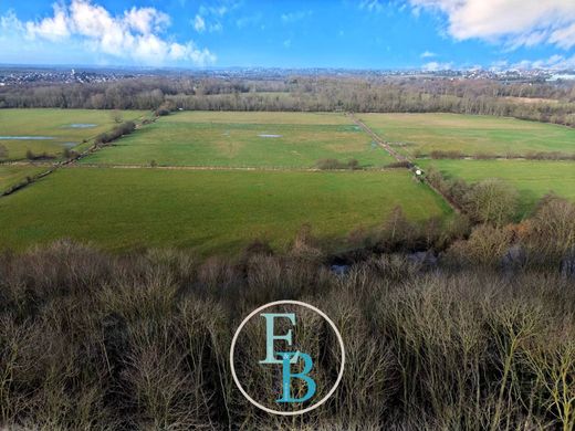 Land in Caen, Calvados