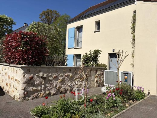 Casa di lusso a Les Loges-en-Josas, Yvelines